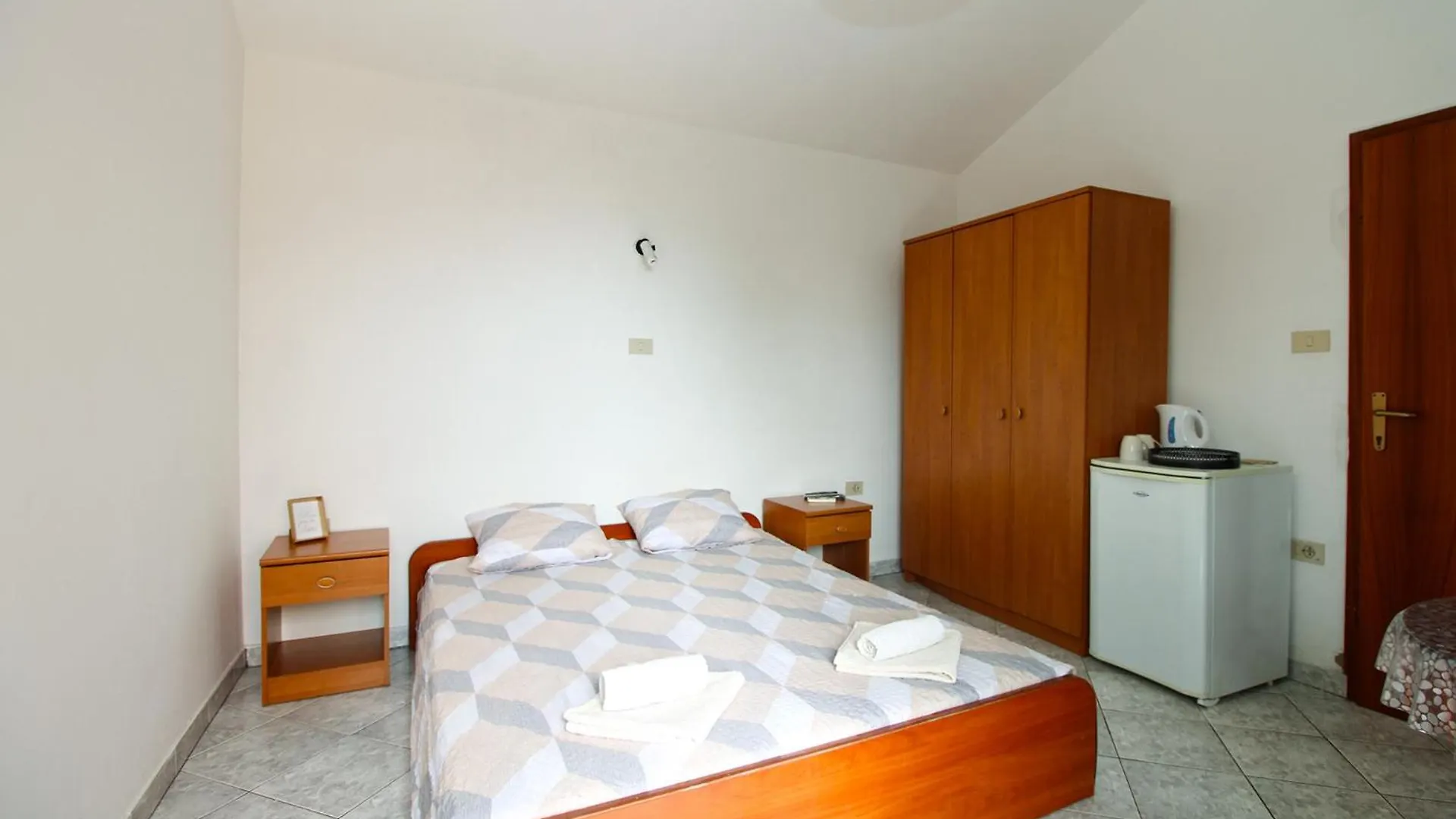 Homestay Apartments And Rooms Stoja Pula 1864 Croatia