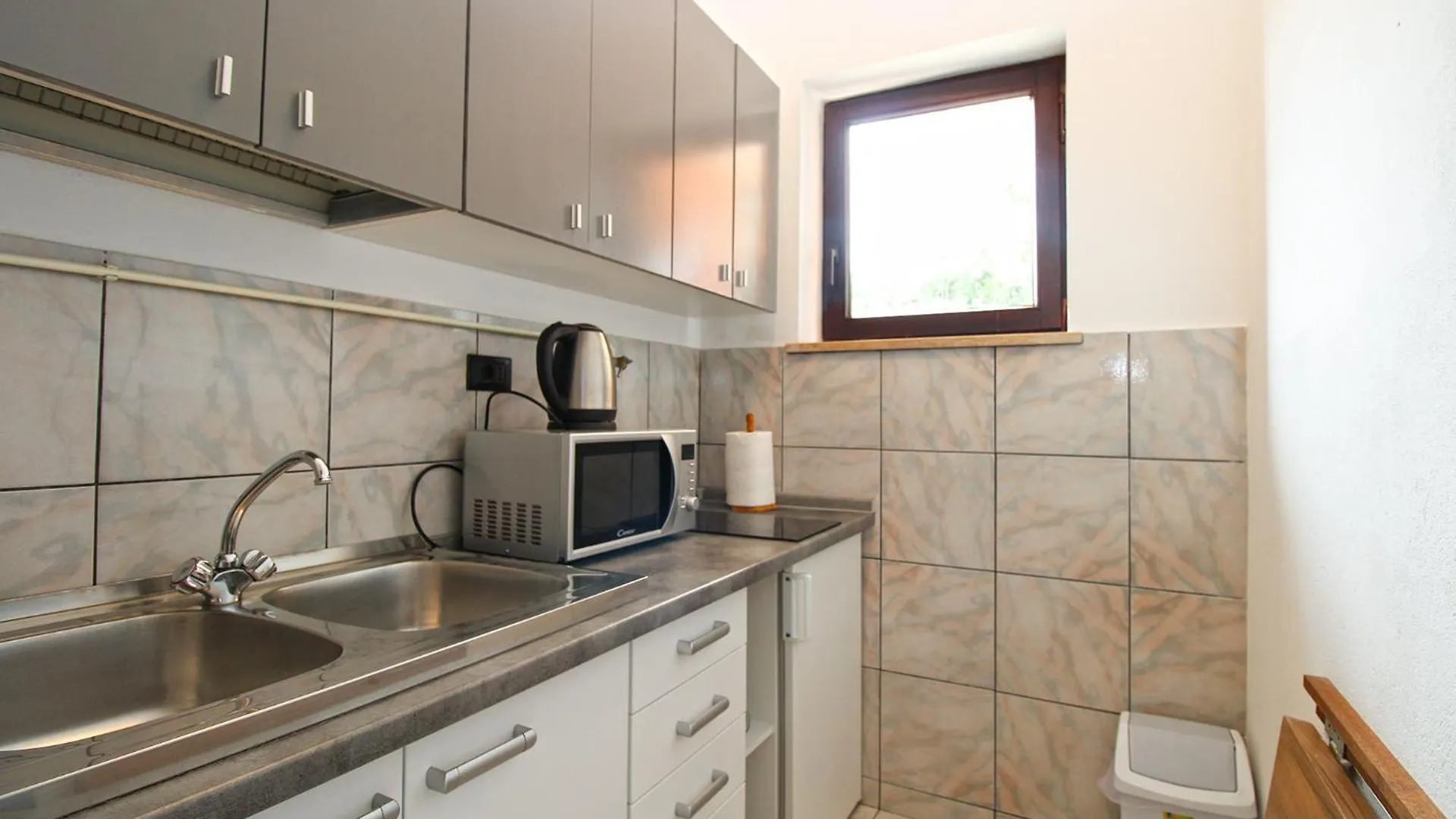 Apartments And Rooms Stoja Pula 1864 Homestay