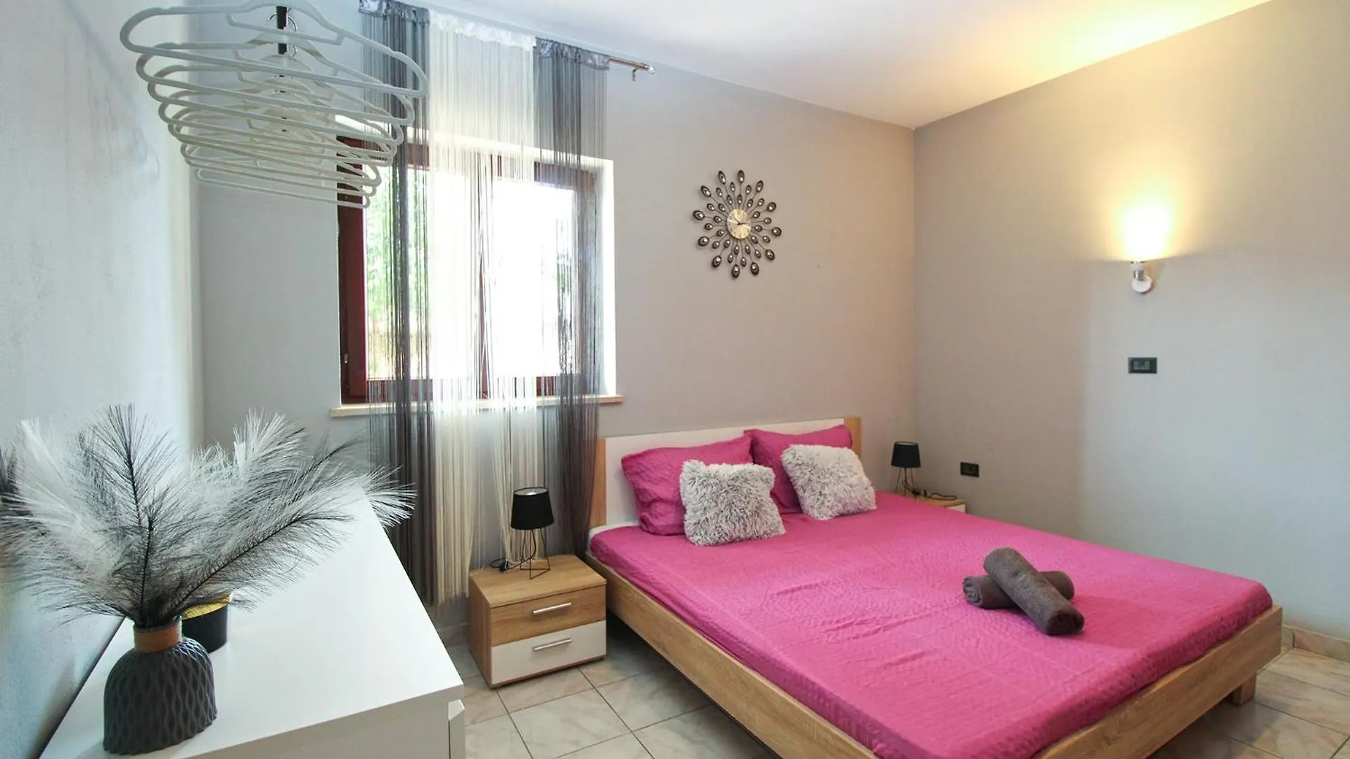 Apartments And Rooms Stoja Pula 1864 Homestay