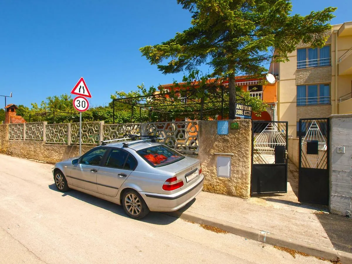 Homestay Apartments And Rooms Stoja Pula 1864
