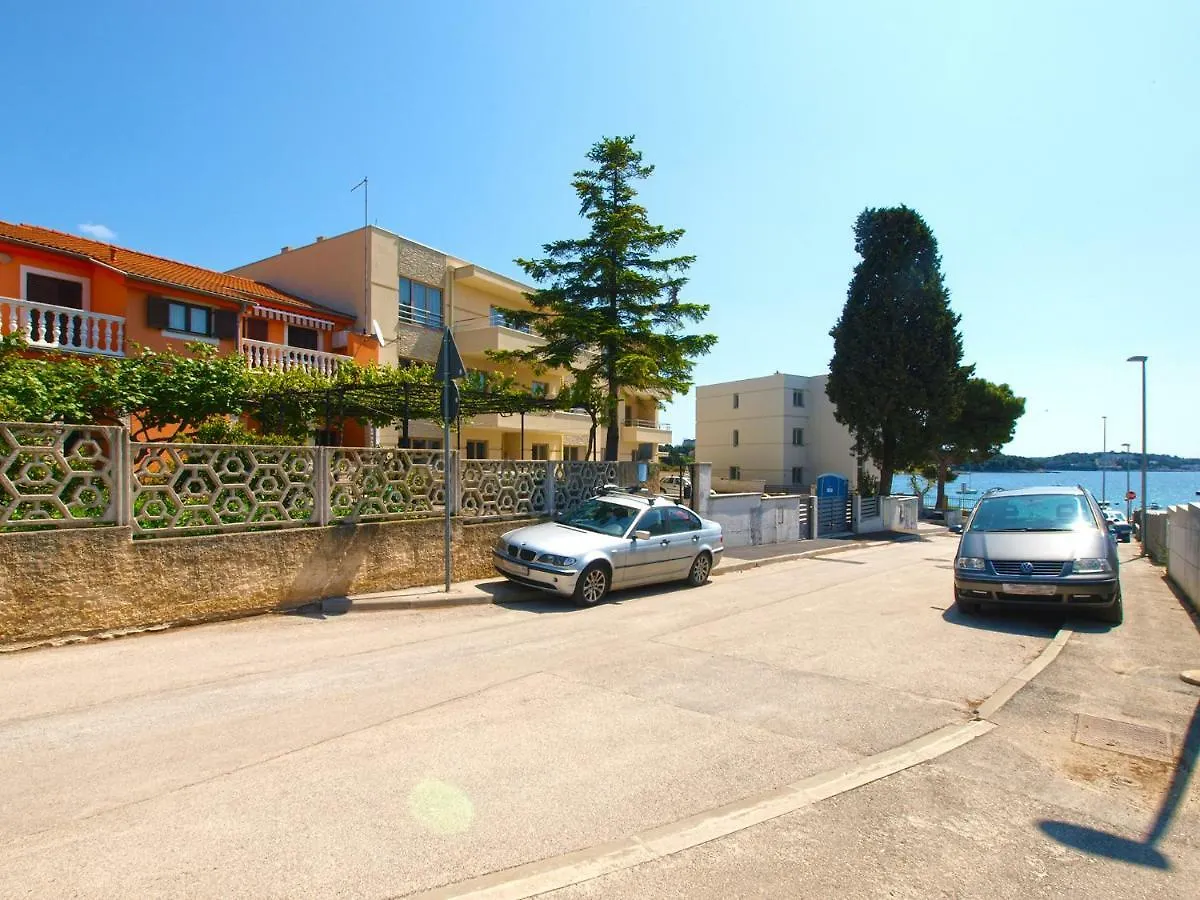 Homestay Apartments And Rooms Stoja Pula 1864