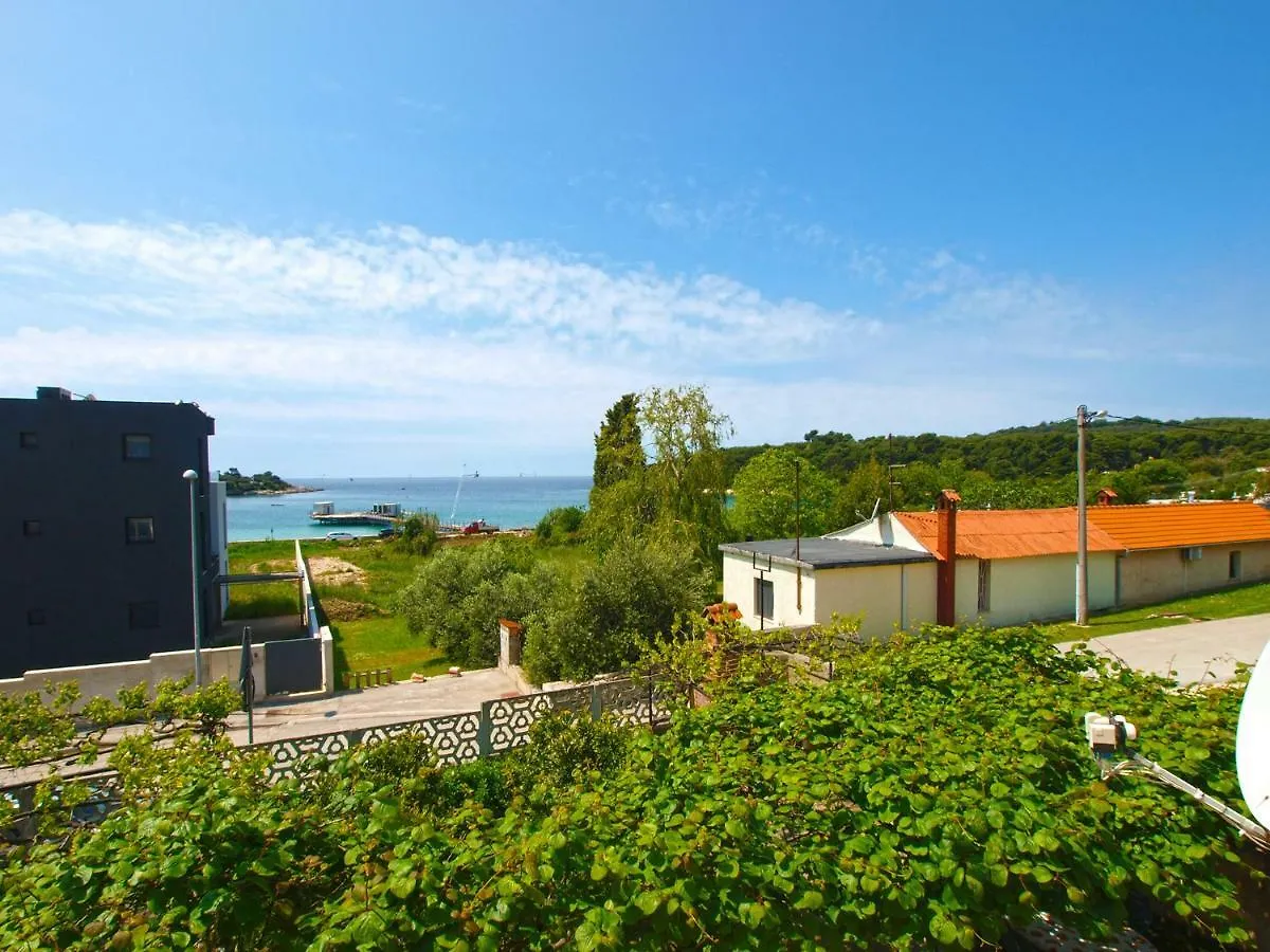 Apartments And Rooms Stoja Pula 1864 Homestay